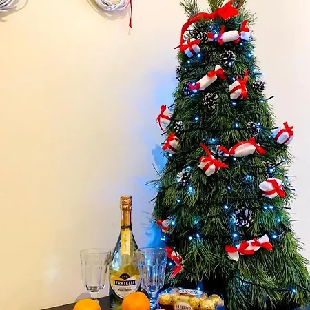 Апартаменти Homey On Vicheva Str. Львів